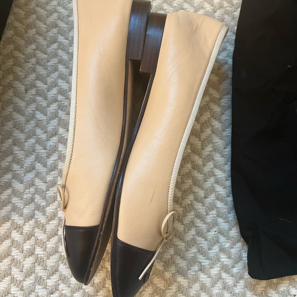 Chanel leather ballet flat cap toe hard to find - Picture 4 of 10
